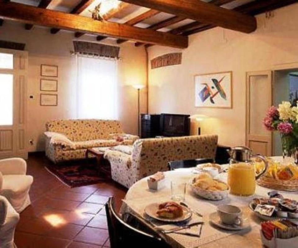 Dining area, Breakfast, Continental breakfast, Buffet breakfast