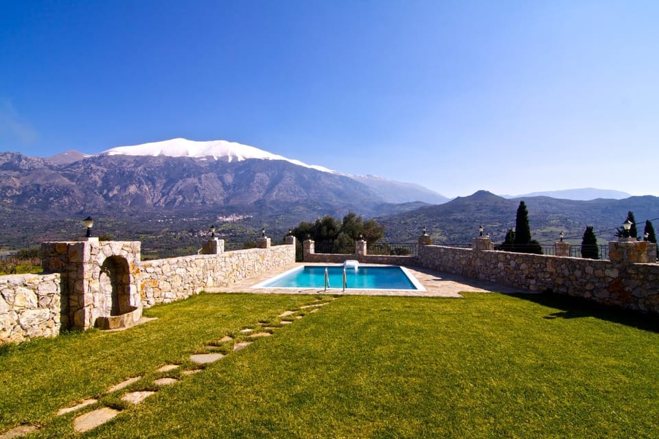 Garden, Mountain view, Swimming pool, Swimming pool