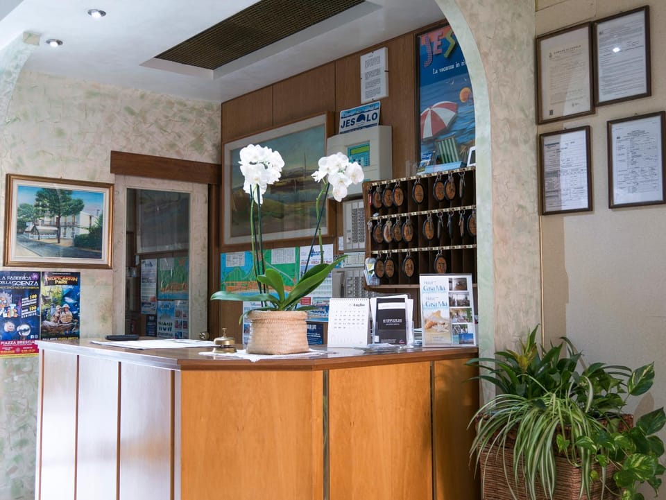 Lobby or reception, Lobby or reception