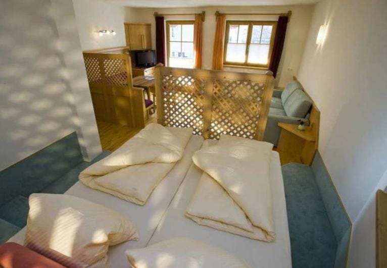Bed, Day