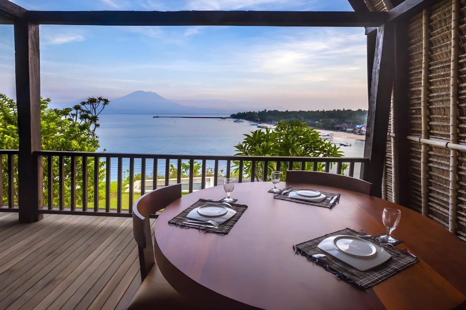 View (from property/room), Dining area, Sea view, Sea view