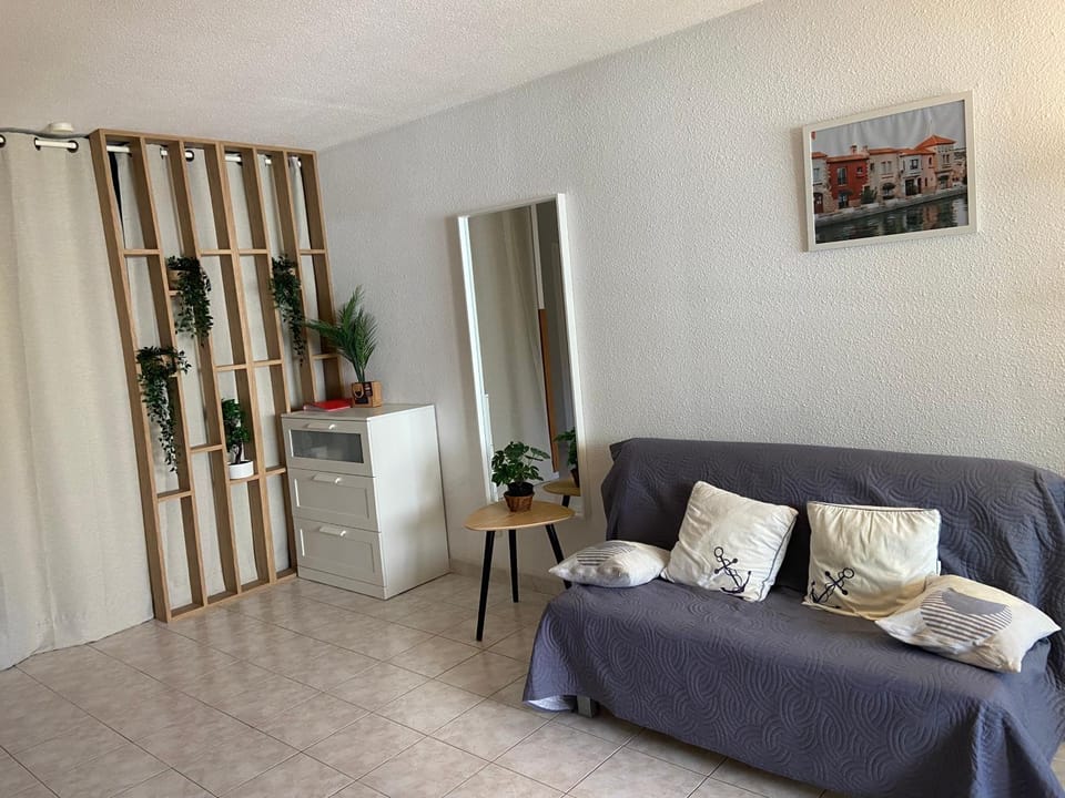 T1 Bandol Renécros 3 étoiles à 2 pas de la plus belle plage Apartment in French Riviera