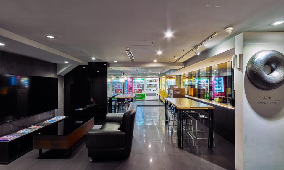 Communal lounge/ TV room, Communal lounge/ TV room