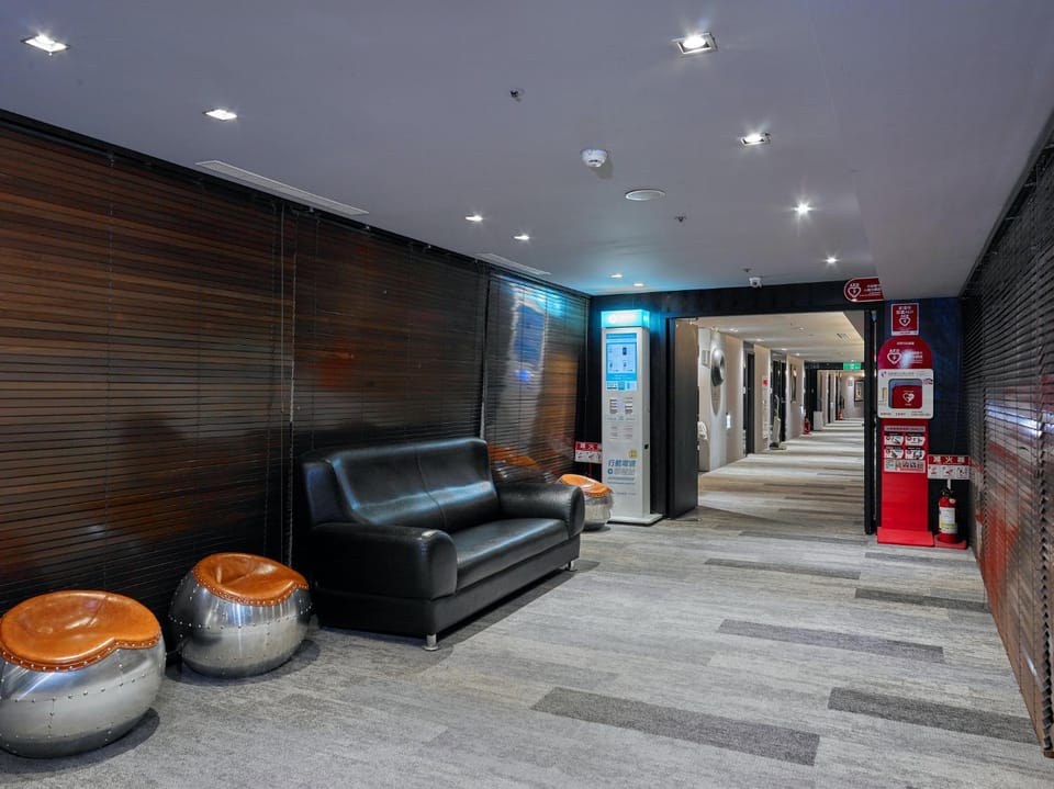 Communal lounge/ TV room, Seating area