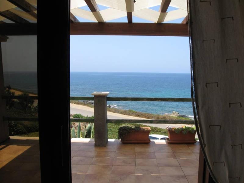 Balcony/Terrace, Balcony/Terrace, Area and facilities