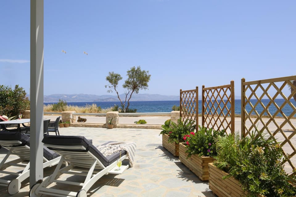 Patio, Day, Natural landscape, Sea view, sunbed