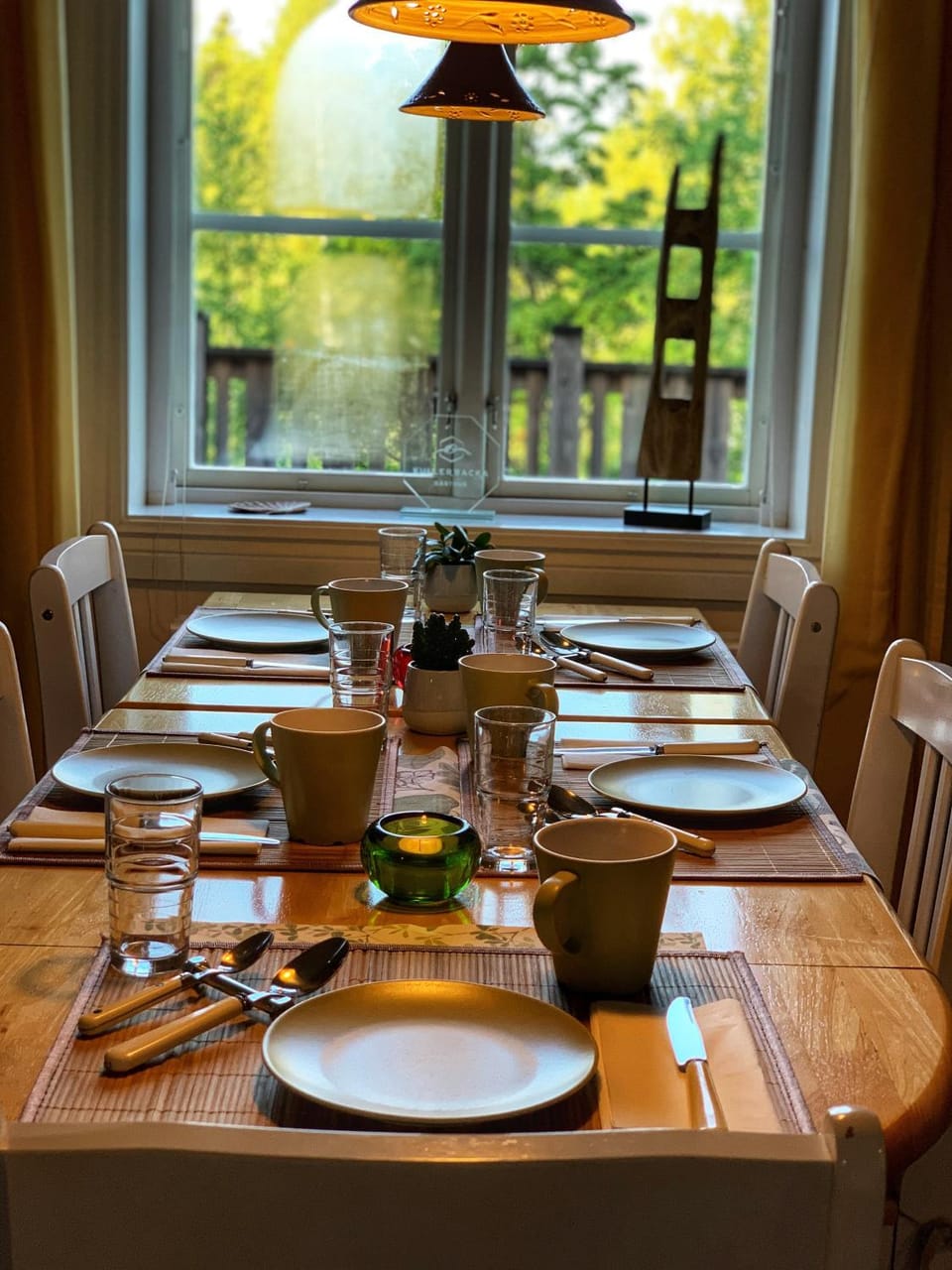 Restaurant/places to eat, Dining area