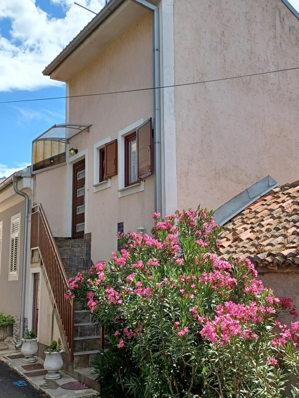 Property building, Spring, Day