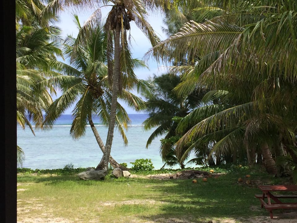 Shoreline Escape Rarotonga Villa in Arorangi District