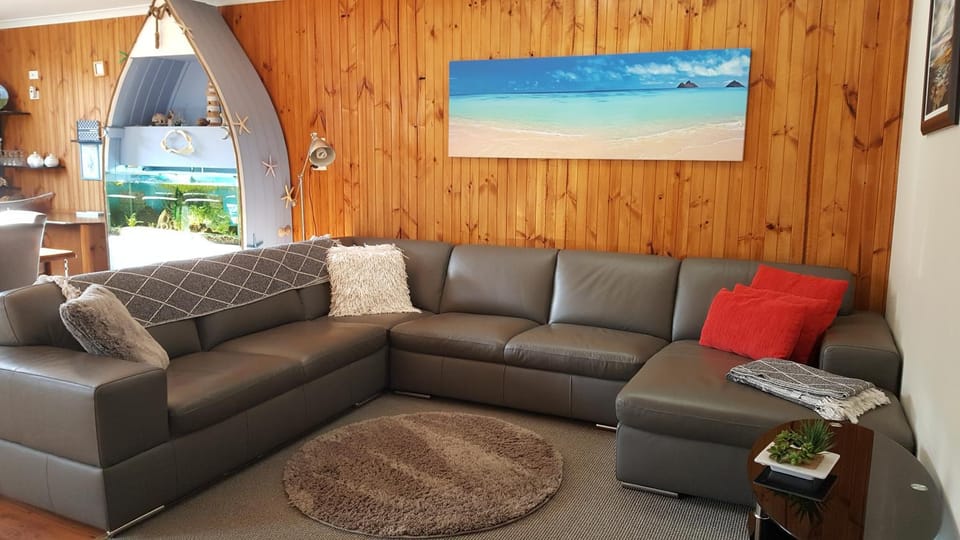 Inna Nutshell House in Kingscote