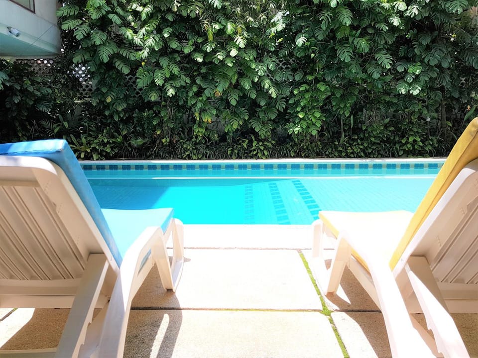Swimming pool, Swimming pool