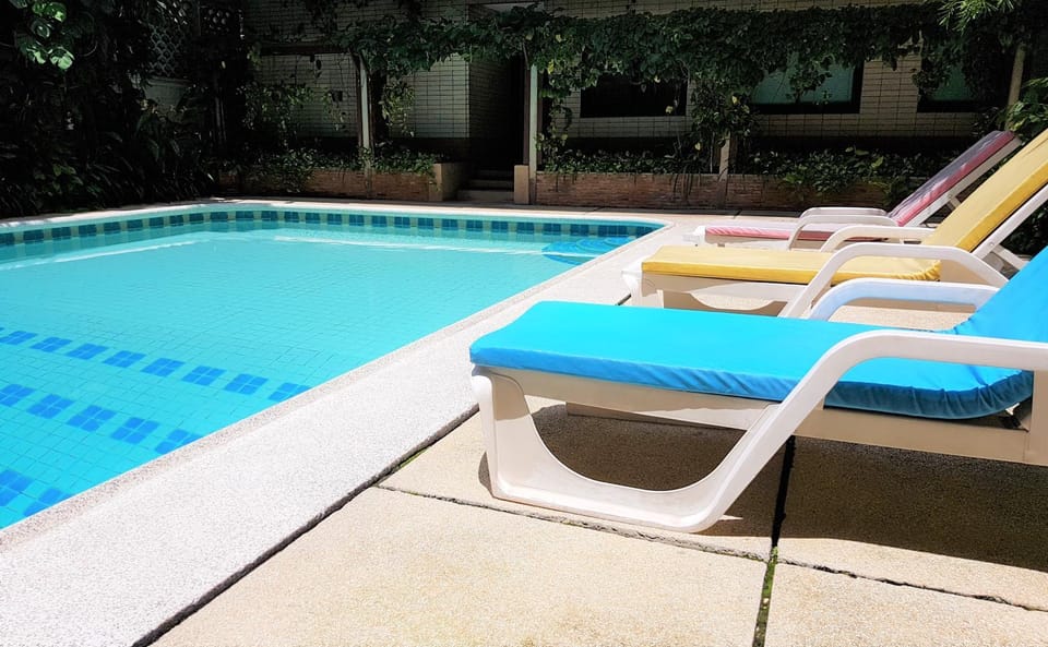 Swimming pool, Swimming pool
