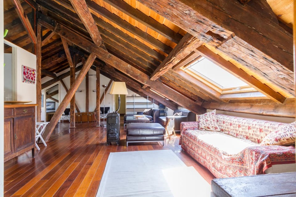 Living room, Photo of the whole room