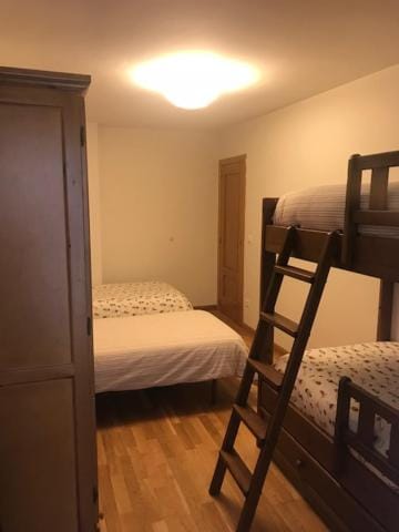 bunk bed