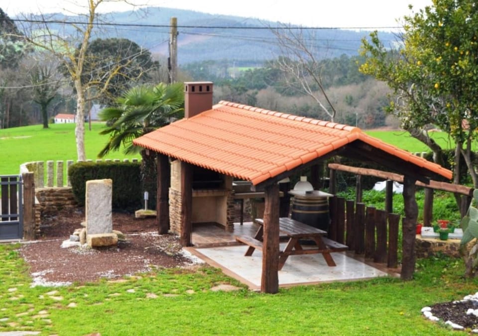 Property building, Patio, Natural landscape, BBQ facilities, Garden, Mountain view