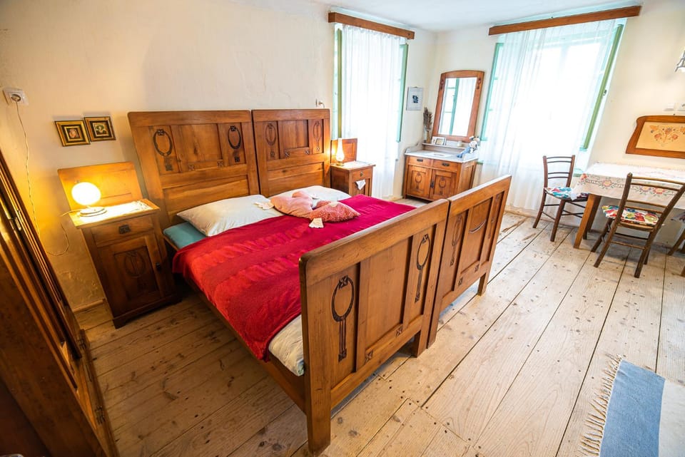 Bed, Bedroom
