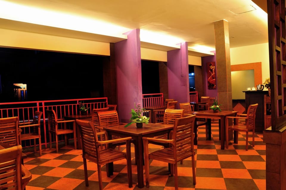 Night, Lounge or bar