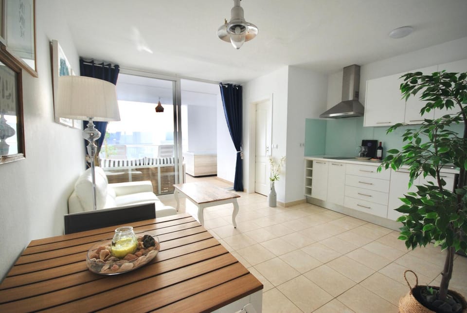 Kitchen or kitchenette, Living room, Photo of the whole room, Sea view