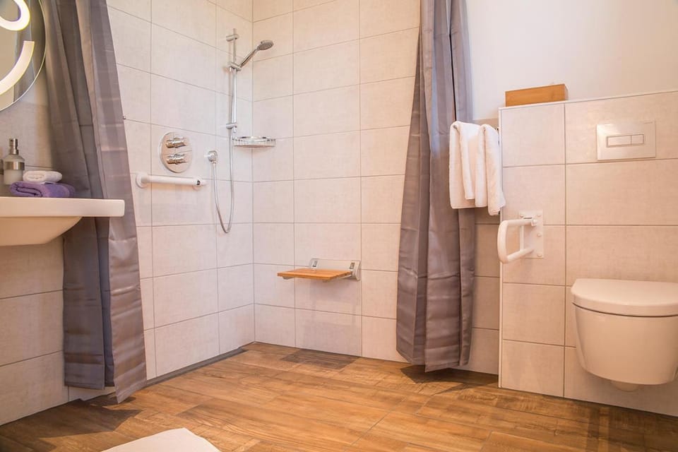 Shower, Toilet, Bathroom