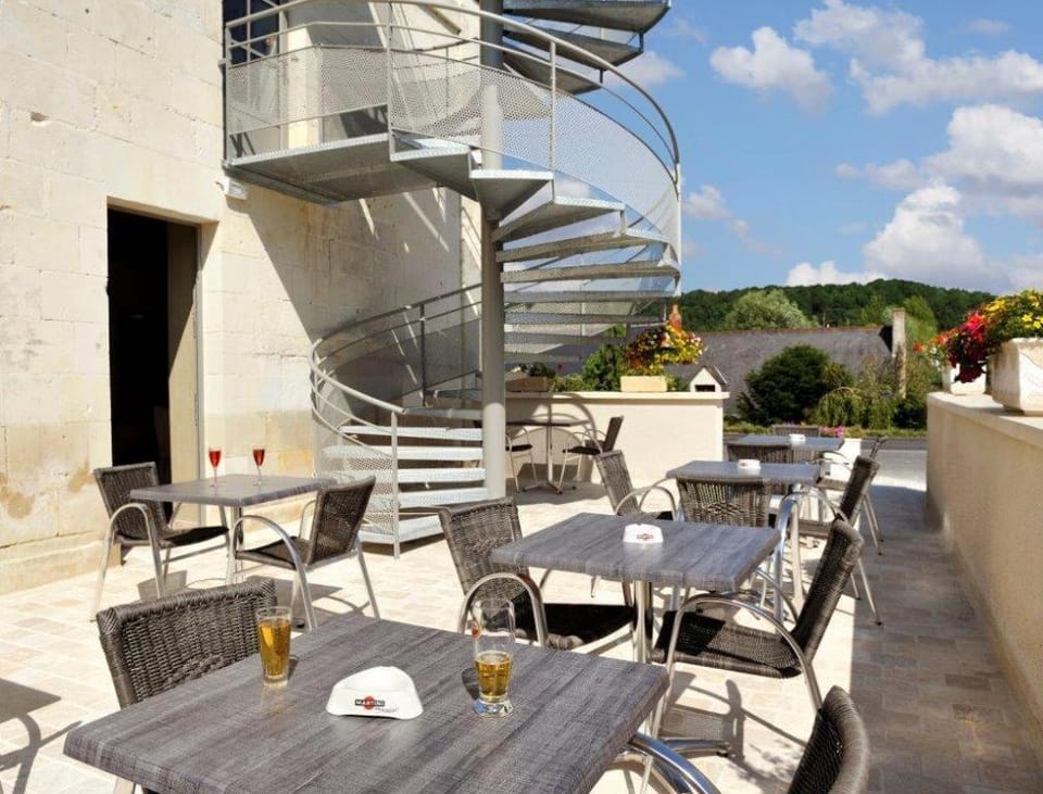 Patio, Facade/entrance, Day, Balcony/Terrace, Alcoholic drinks