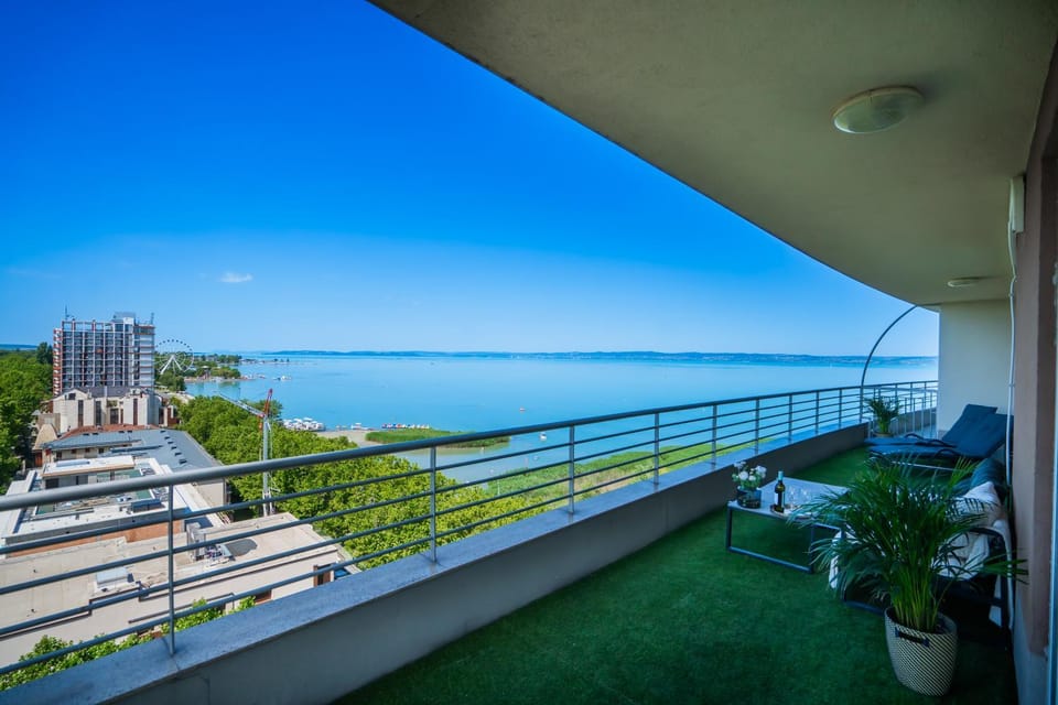 View (from property/room), Balcony/Terrace