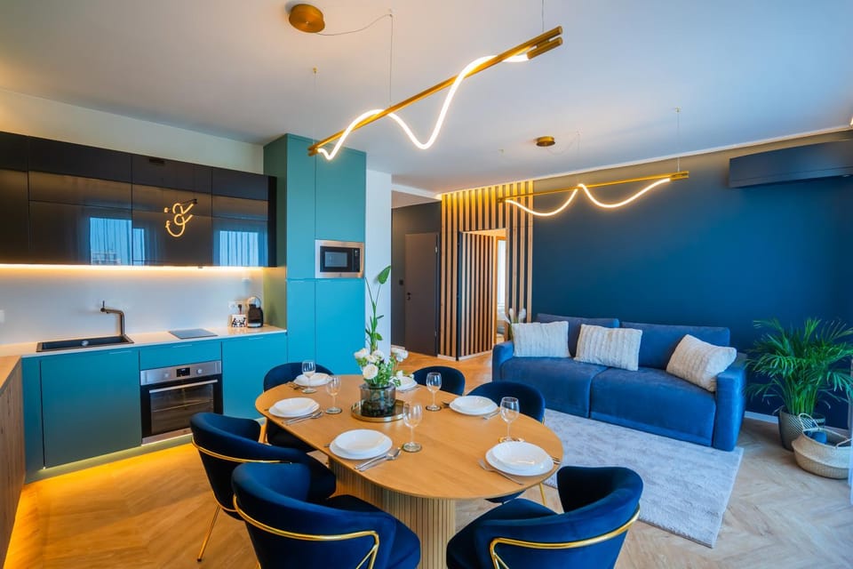 Kitchen or kitchenette, Living room, Seating area, Dining area