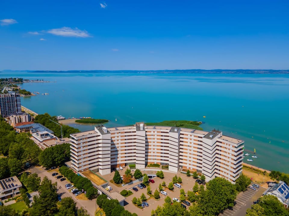 Nearby landmark, Bird's eye view, Lake view