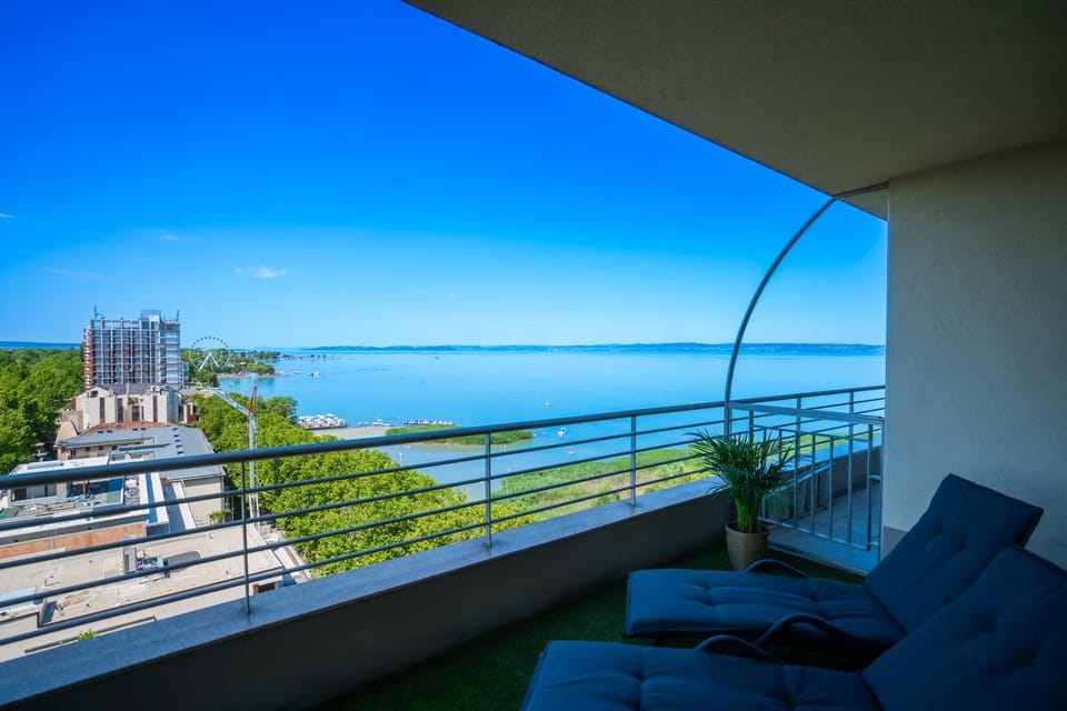 View (from property/room), Balcony/Terrace