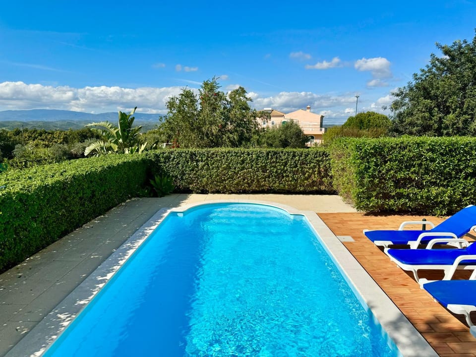 Casa da Eira - Private Villa - pool - Free wi-fi - Air Con Villa in Faro District