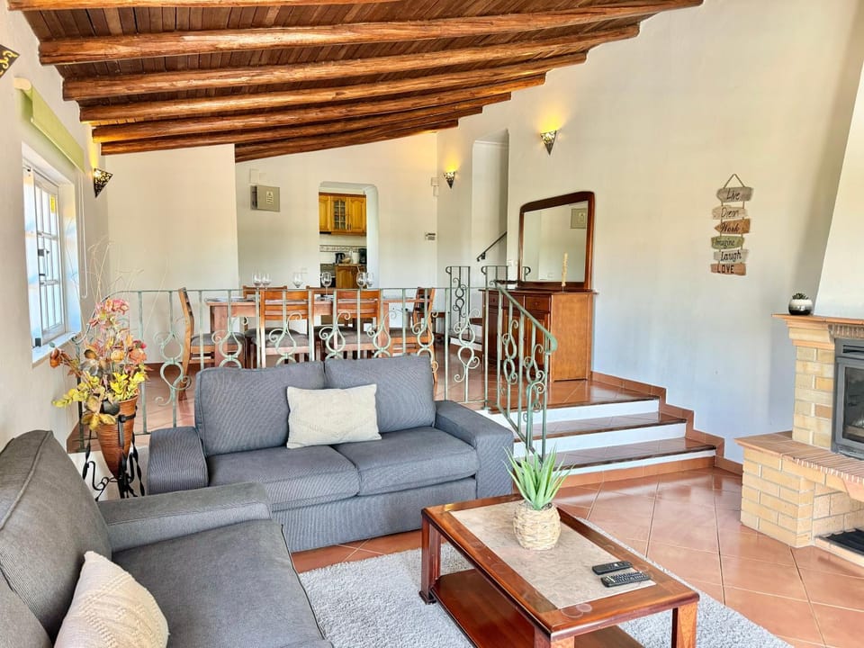 Casa da Eira - Private Villa - pool - Free wi-fi - Air Con Villa in Faro District