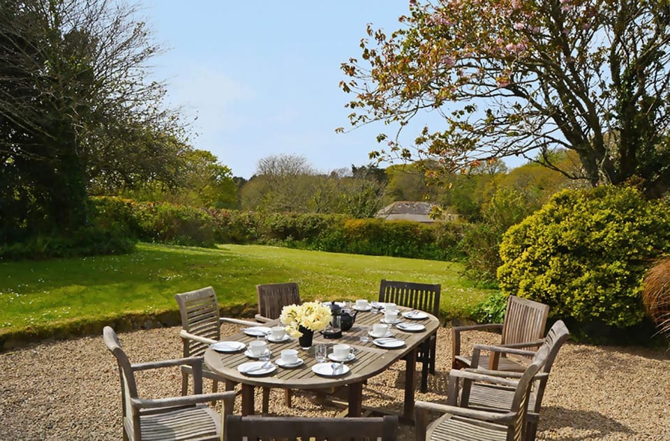 BBQ facilities, Garden, Balcony/Terrace