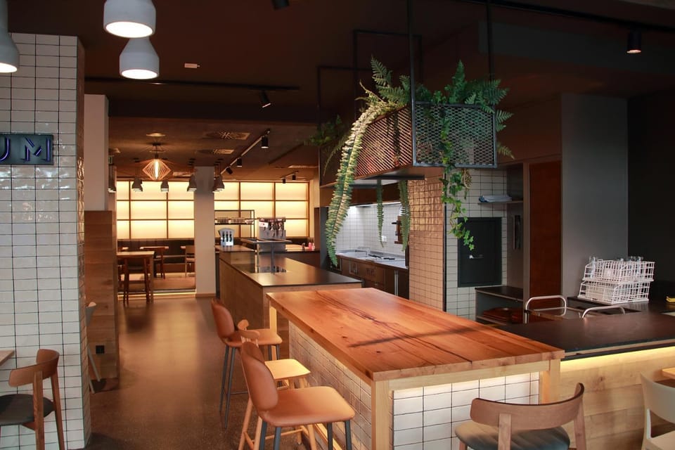 Restaurant/places to eat