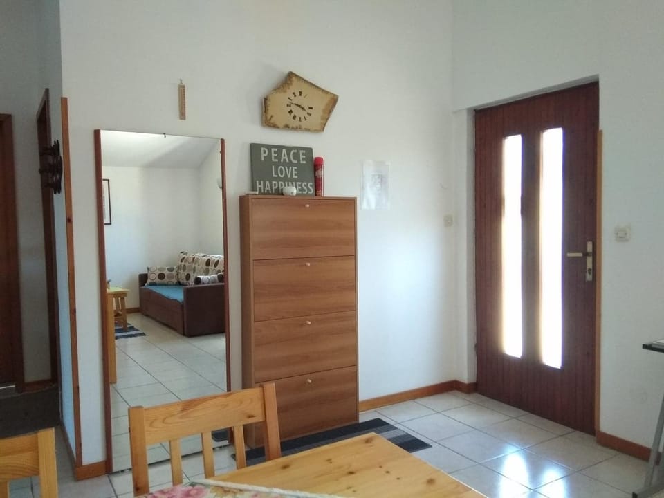 Living room, Photo of the whole room