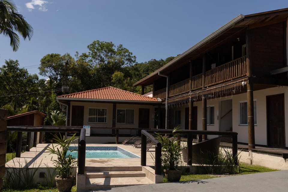 Property building, Day, Swimming pool