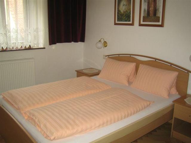 Bed, Day
