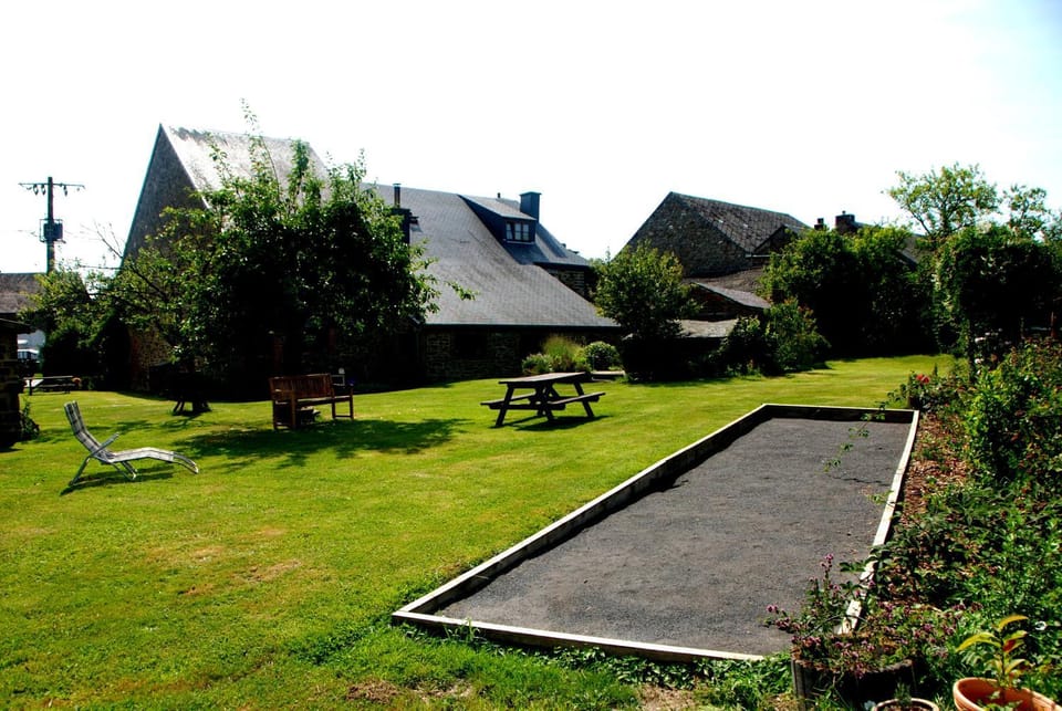 Restaurant/places to eat, Spring, Natural landscape, Garden, Garden view, Breakfast