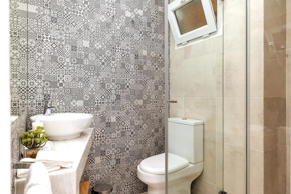 Martin Vaz Home Design Apartment in Lisbon