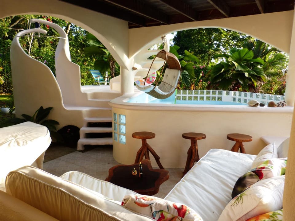 Living room, Swimming pool