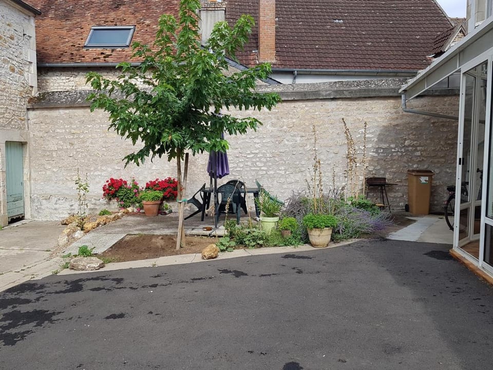 Property building, Balcony/Terrace
