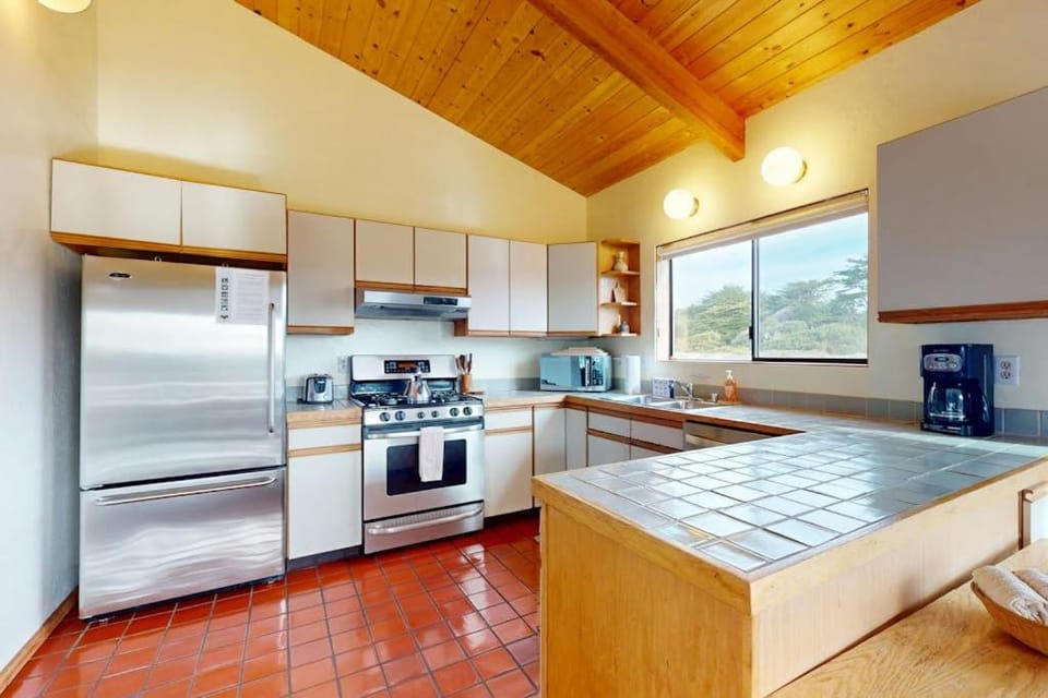 Whispering Wave House in Sonoma County