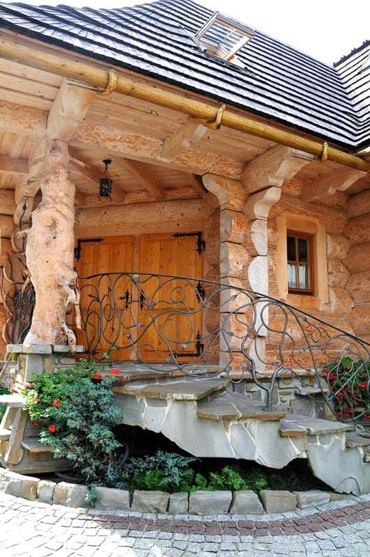 Decorative detail