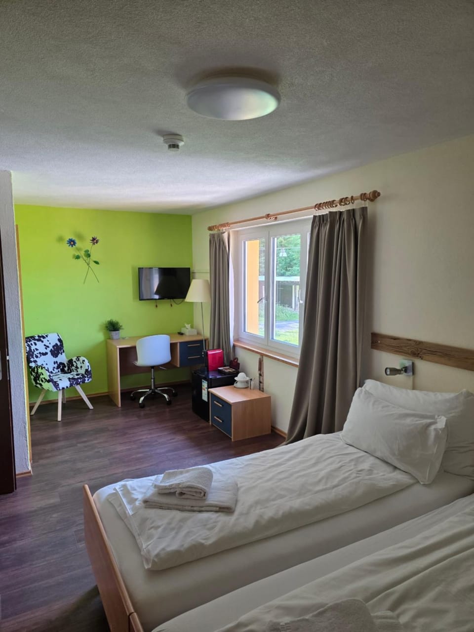 Photo of the whole room