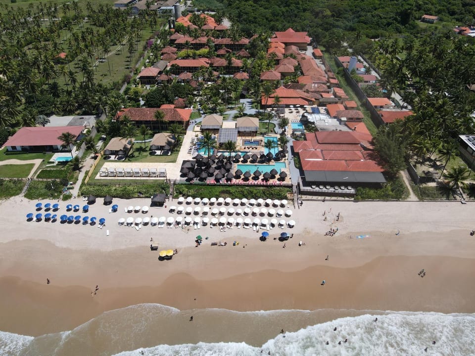 Property building, Day, Bird's eye view, Beach, Sea view, Swimming pool, sunbed
