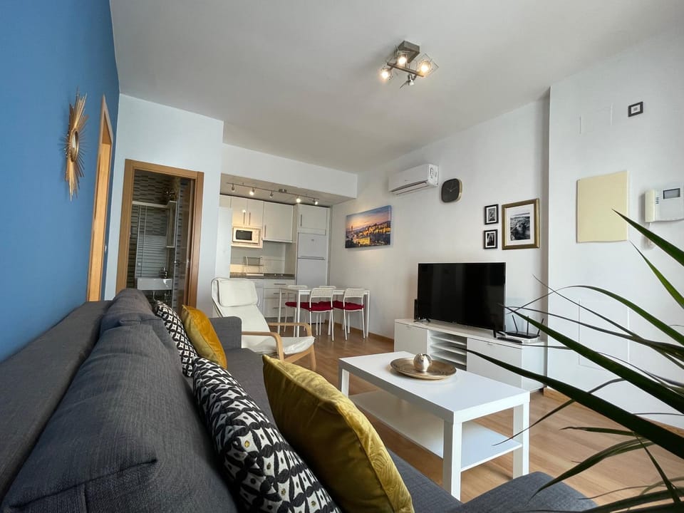 Amazing Apartment in the Heart of Malaga POOL & FREE PARKING Apartment in Malaga