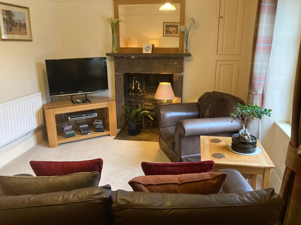 TV and multimedia, Living room, Seating area