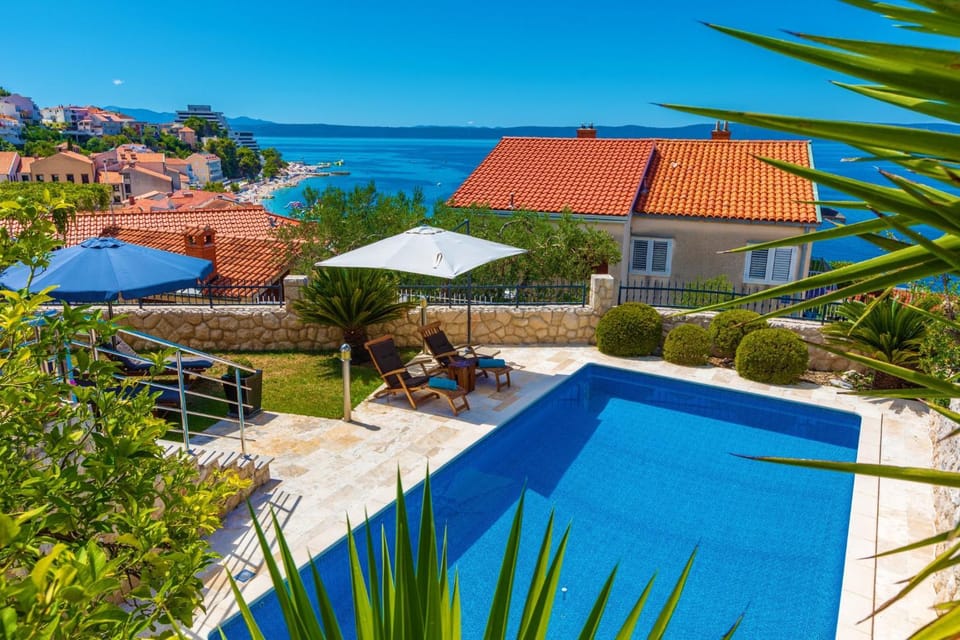 Garden, View (from property/room), City view, Garden view, Landmark view, Mountain view, Pool view, Sea view, Swimming pool, Quiet street view