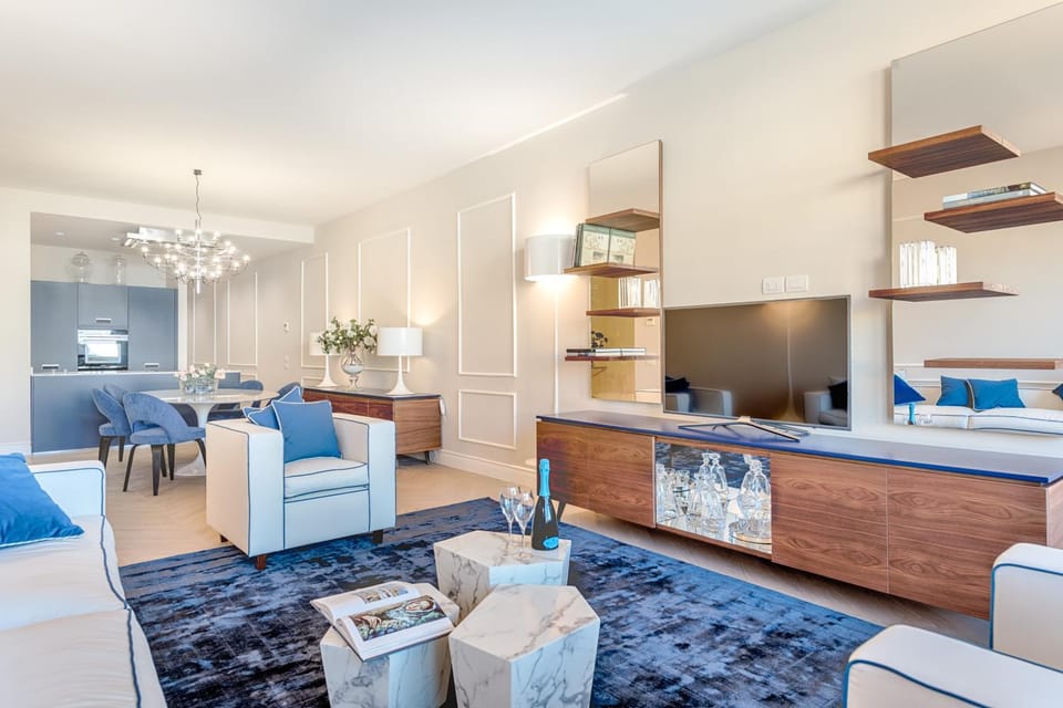 TV and multimedia, Living room, Decorative detail, Dining area