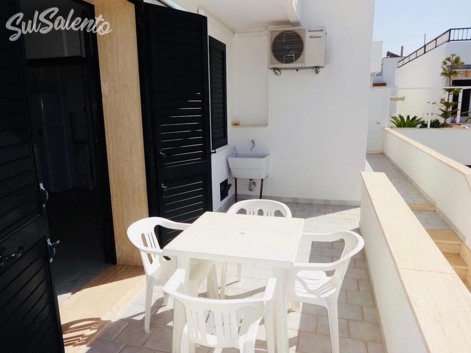 Property building, Patio, BBQ facilities, Balcony/Terrace, Dining area