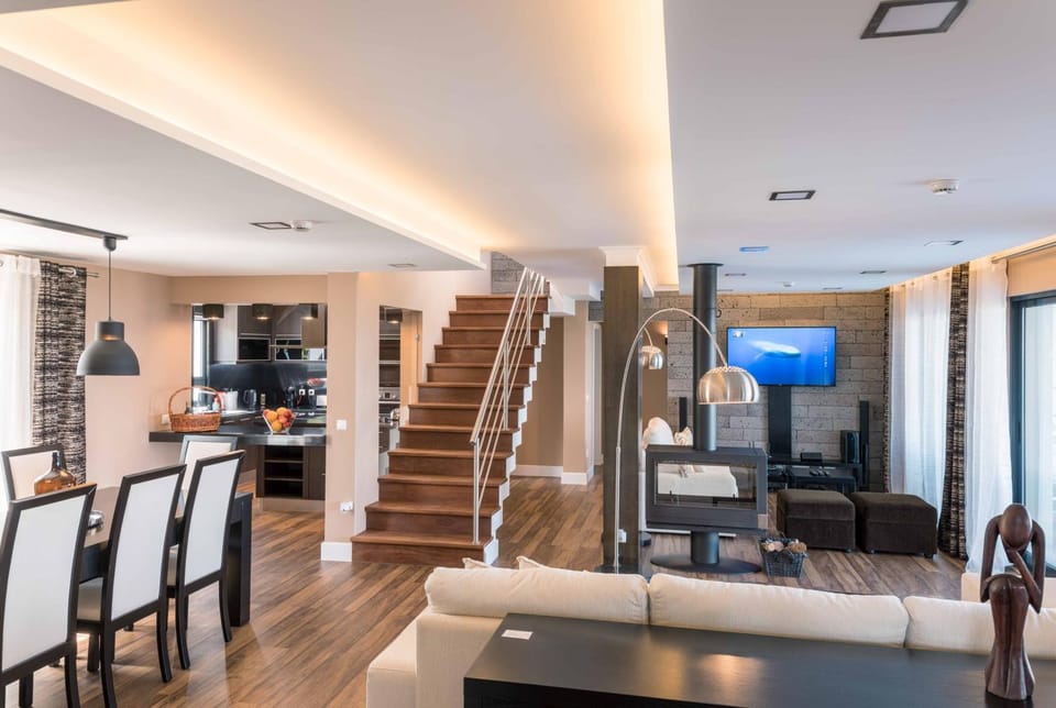 Living room, Seating area, Dining area