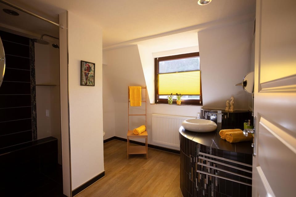 Bathroom, Photo of the whole room